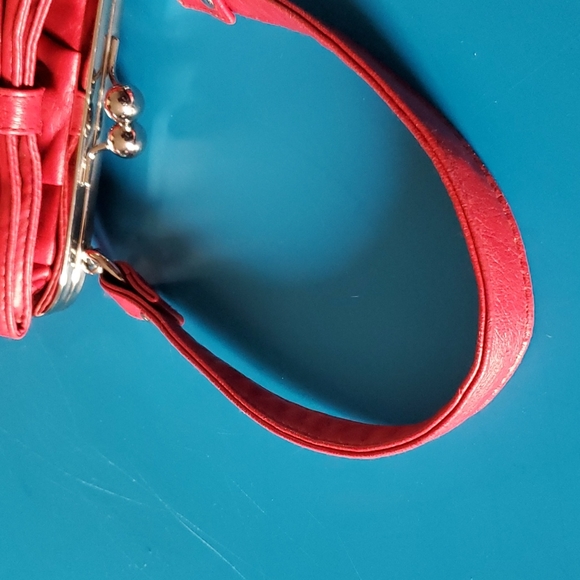 Vintage Red Soft Leather Classic Purse - Picture 6 of 6